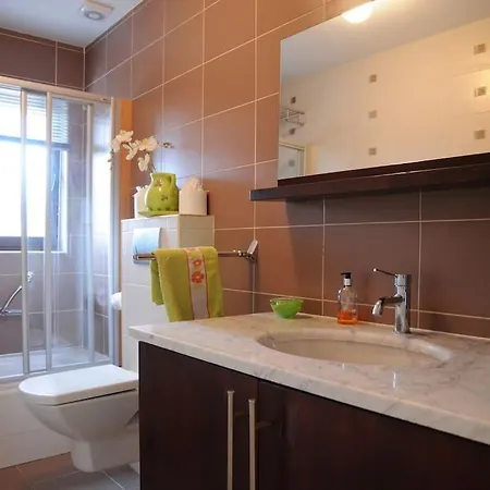 Semesterbostad Ring Of Kerry 4 Bedroom House With Private Garden, Table Tennis *