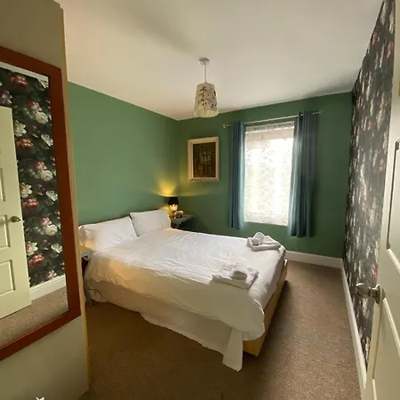 Semesterbostad Ring Of Kerry 4 Bedroom House With Private Garden, Table Tennis *
