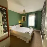 Semesterbostad Ring Of Kerry 4 Bedroom House With Private Garden, Table Tennis *