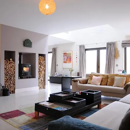 Ring Of Kerry 4 Bedroom House With Private Garden, Table Tennis * Cill Airne