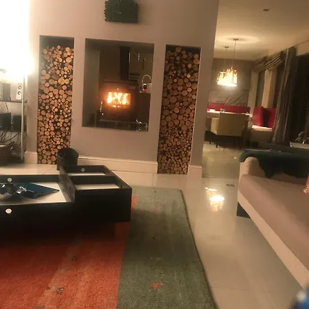 Ring Of Kerry 4 Bedroom House With Private Garden, Table Tennis