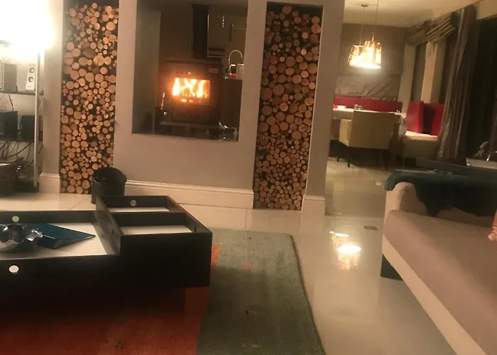 Ring Of Kerry 4 Bedroom House With Private Garden, Table Tennis